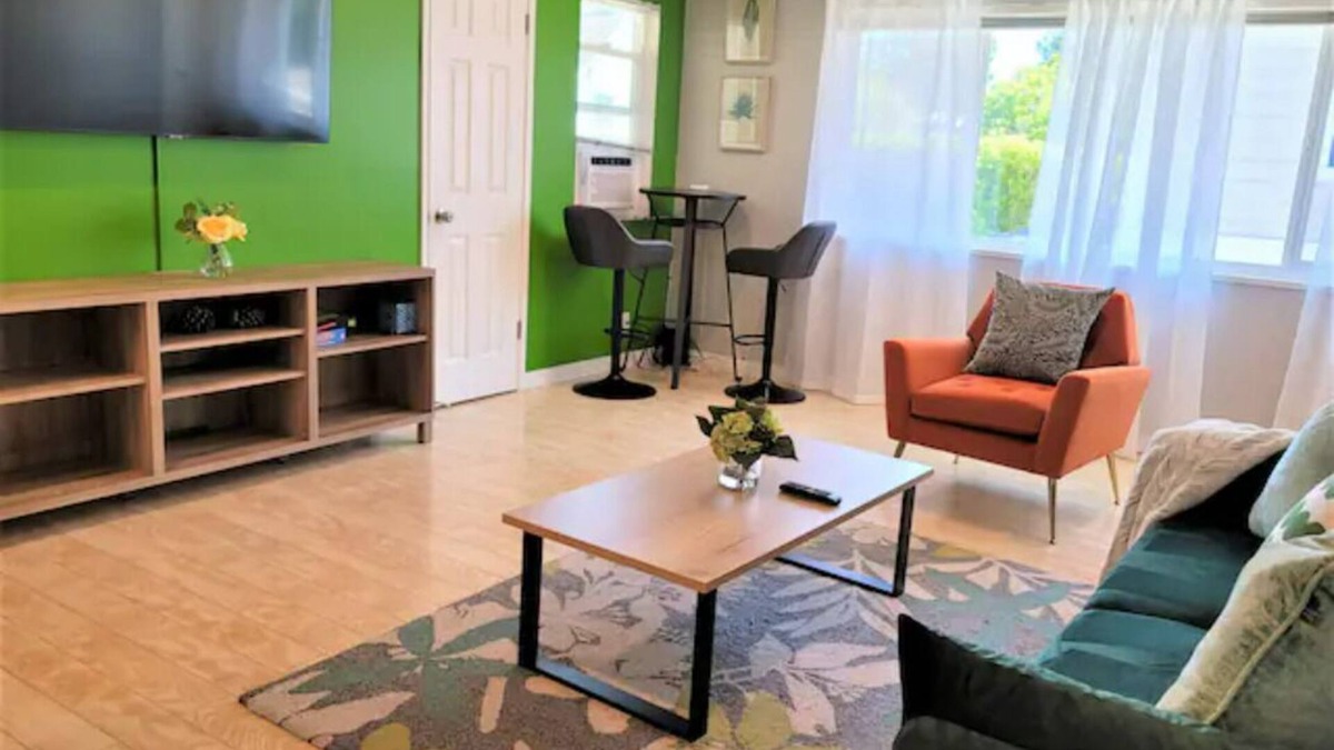 University South Condo | Your Oasis Awaits - Downtown PA Near Stanford 2 bd #657