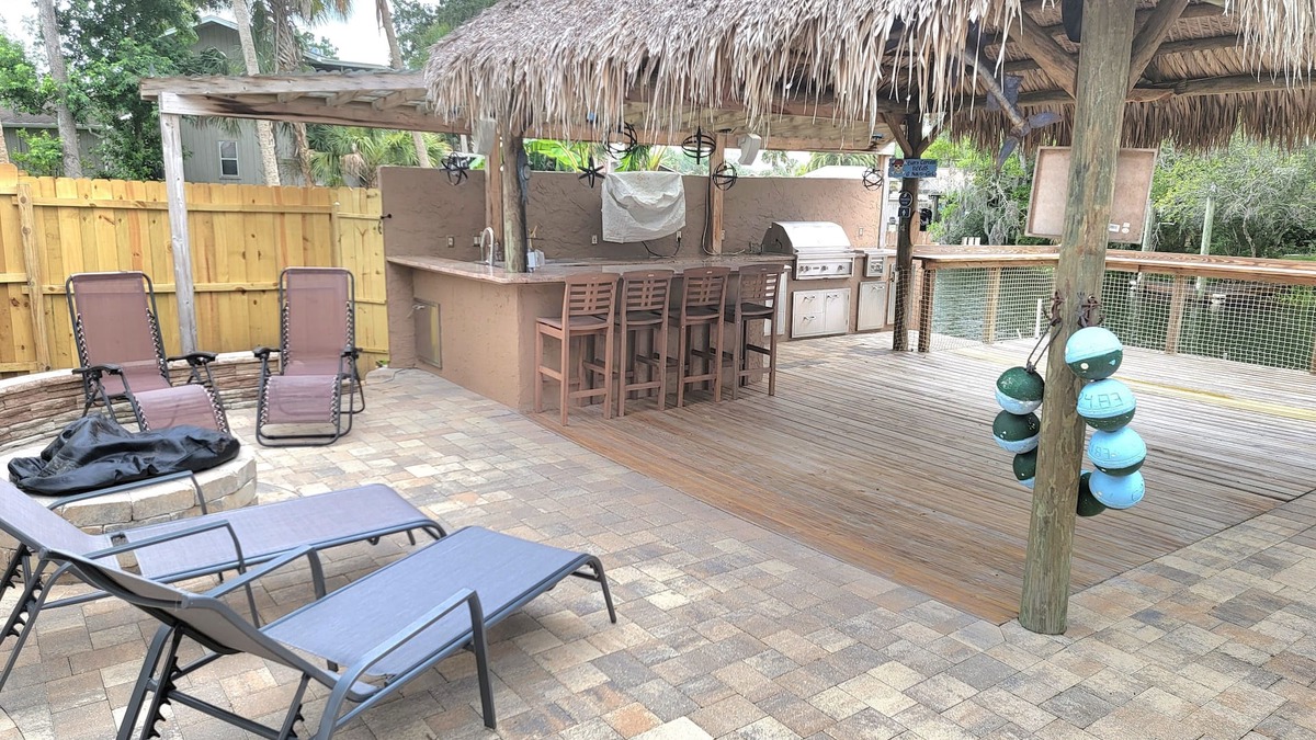 Springs at Kings Bay House | Your personal Tiki Hut waterfront/pool/spa home.