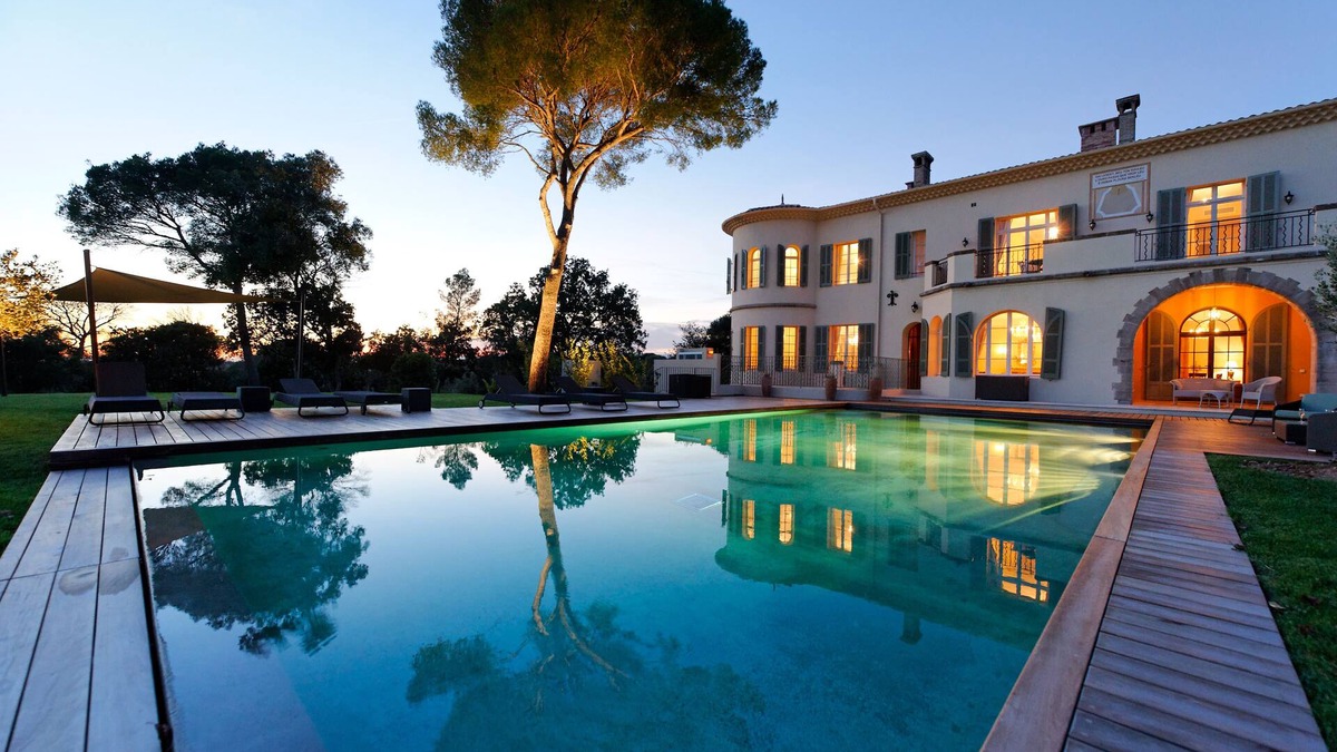 Saint-Raphael Other | Your private beautiful chateau in a glorious location close to the sea & beach!