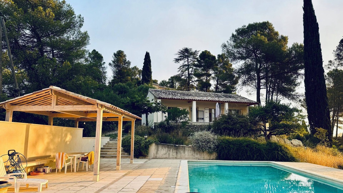 Uzes Villa | Your retreat in Languedoc – sun, pool & French flair
