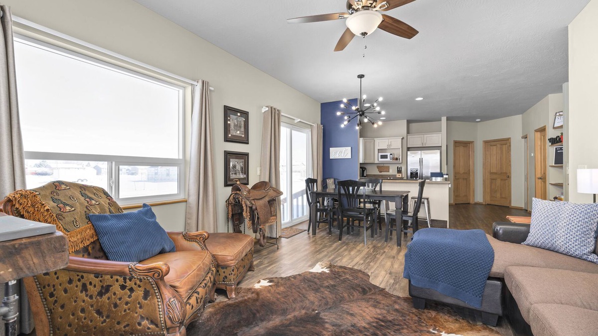 Dillon House | Your small town getaway USA Dillon Montana