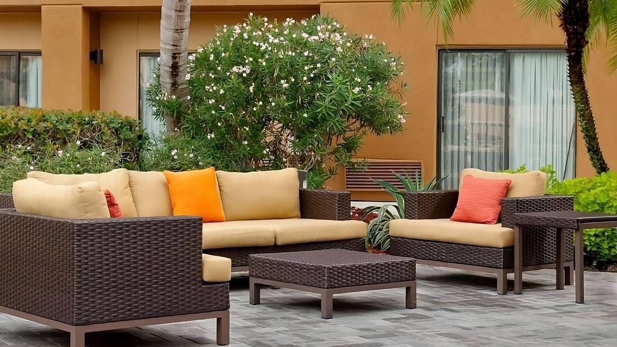 Boca Raton Hotel | Your Sunny Escape, Minutes to Boca Raton Beach, Pet-Friendly, Free Parking, Pool