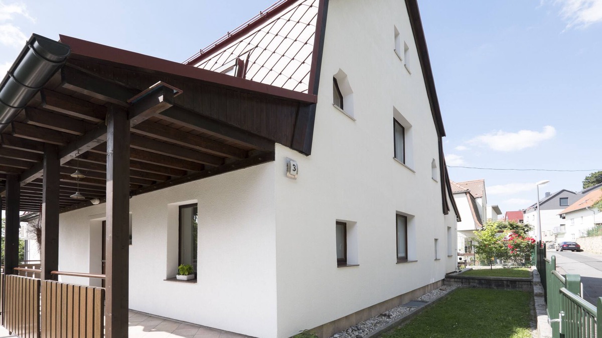 Dolzschen Apartment | Your top apartment in the countryside, excellent transport links, Wi-Fi