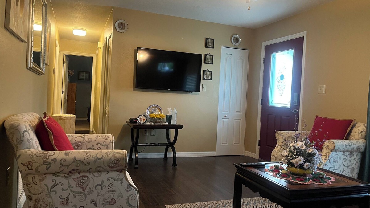 Lady Lake House | Your Vacation Home #1