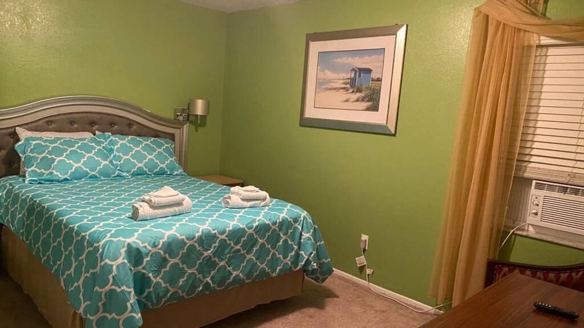 Orange City House | Your Warm and Cozy Guest Home Close To Major Central Florida Attractions
