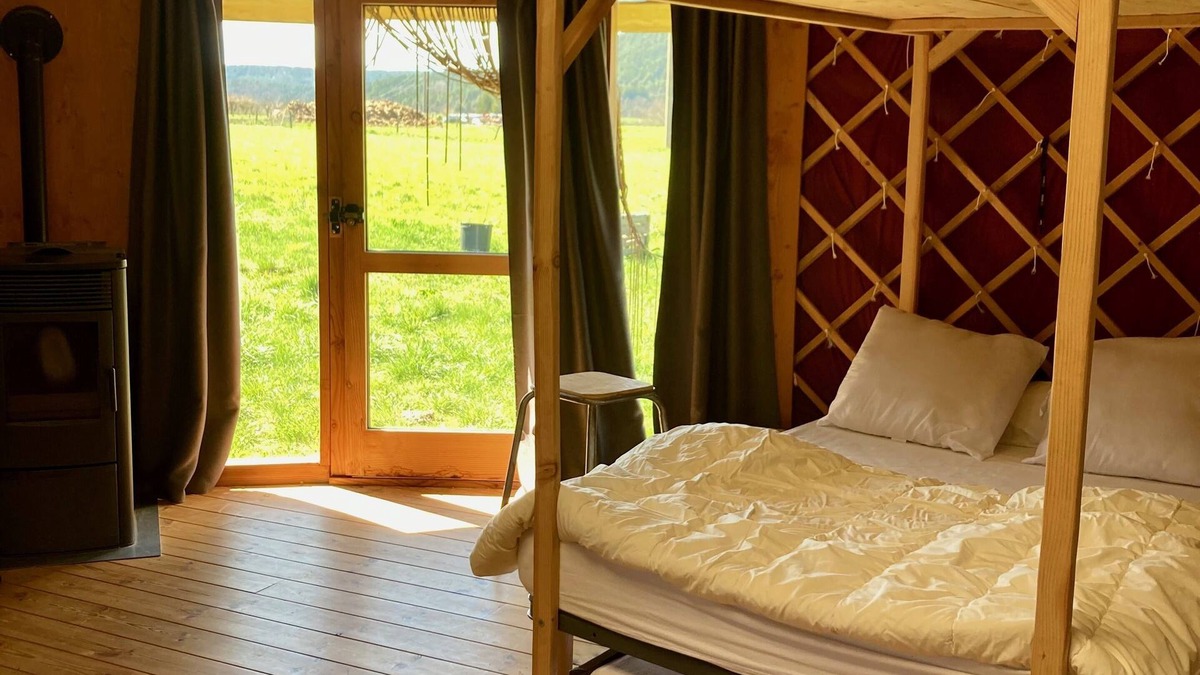Saint-Germain-Laprade Cabin | Yourte Tout Confort Écoresponsable - Idéal Famille