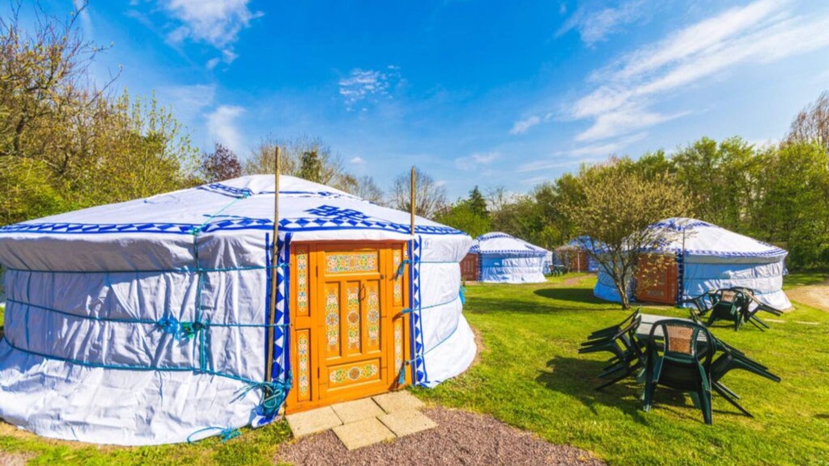 Ouffieres Cabin | Yourte Traditionnelle de Mongolie : Idéale Pour un Séjour Insolite !