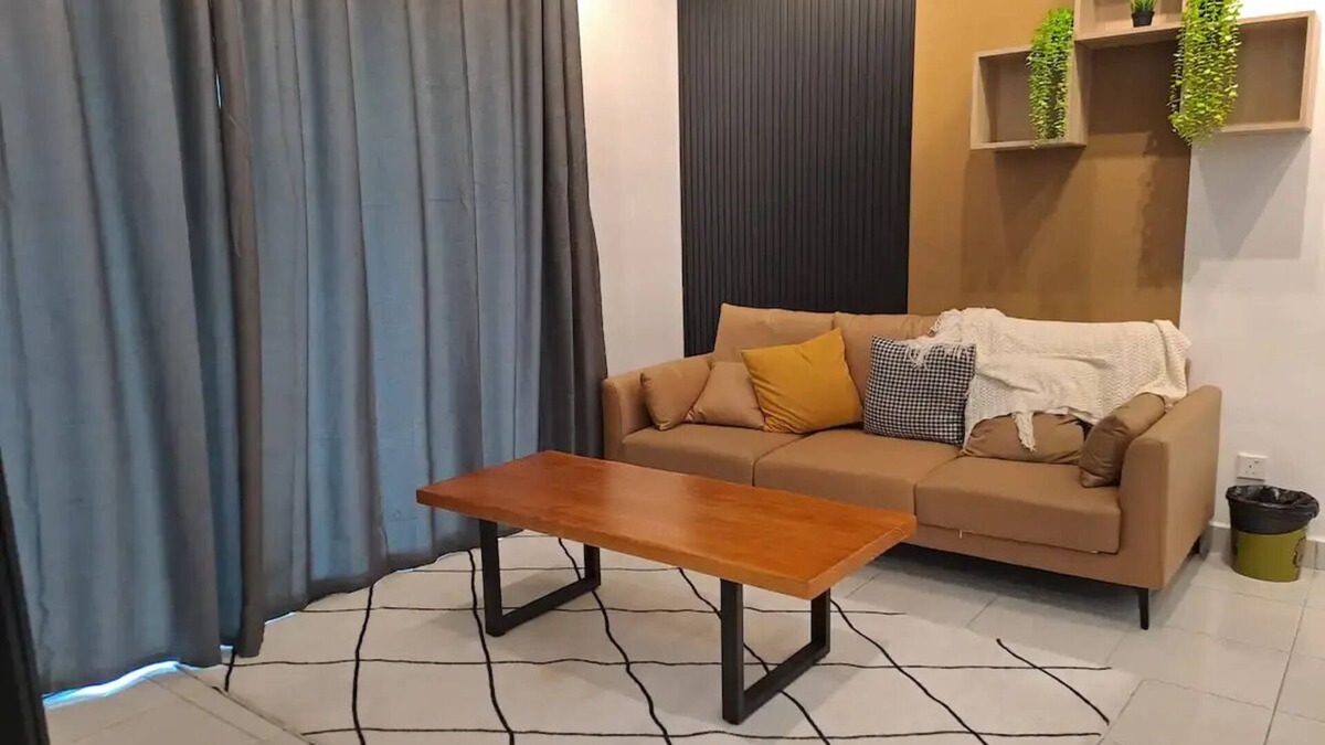 Nilai Apartment | Youth City Residence/2 Room/KLIA/Nilai/Pool