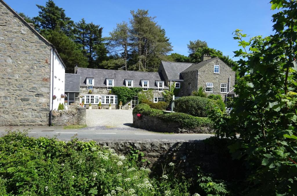 Edern Bed & Breakfast | Yr Hen Felin - The Old Mill B&B