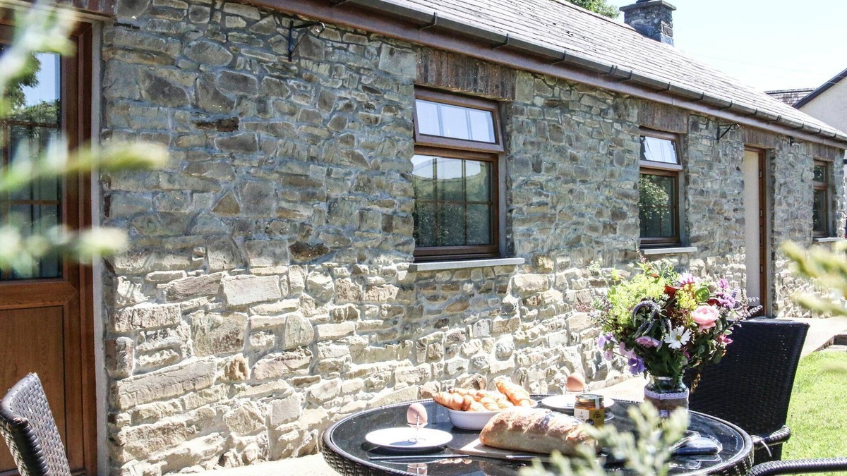 Felinfach Cottage | Yr Onnen, Aberaeron - Two Bedroom Cottage, Sleeps 4