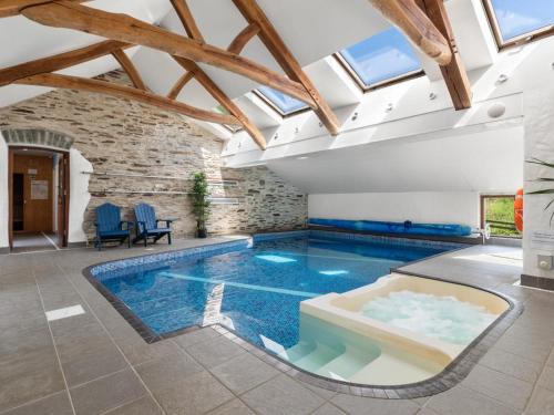 Whitland House | Ysgubor Uchaf