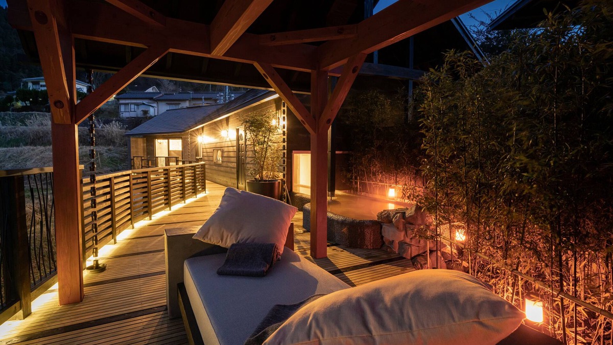 Yufuin Onsen Hotel | Yufuin Luxury Villa -zakuro-