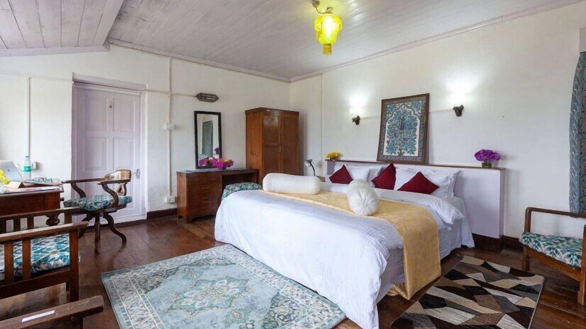 Darjeeling House | YuleTea Retreat A Premium Heritage Hotel