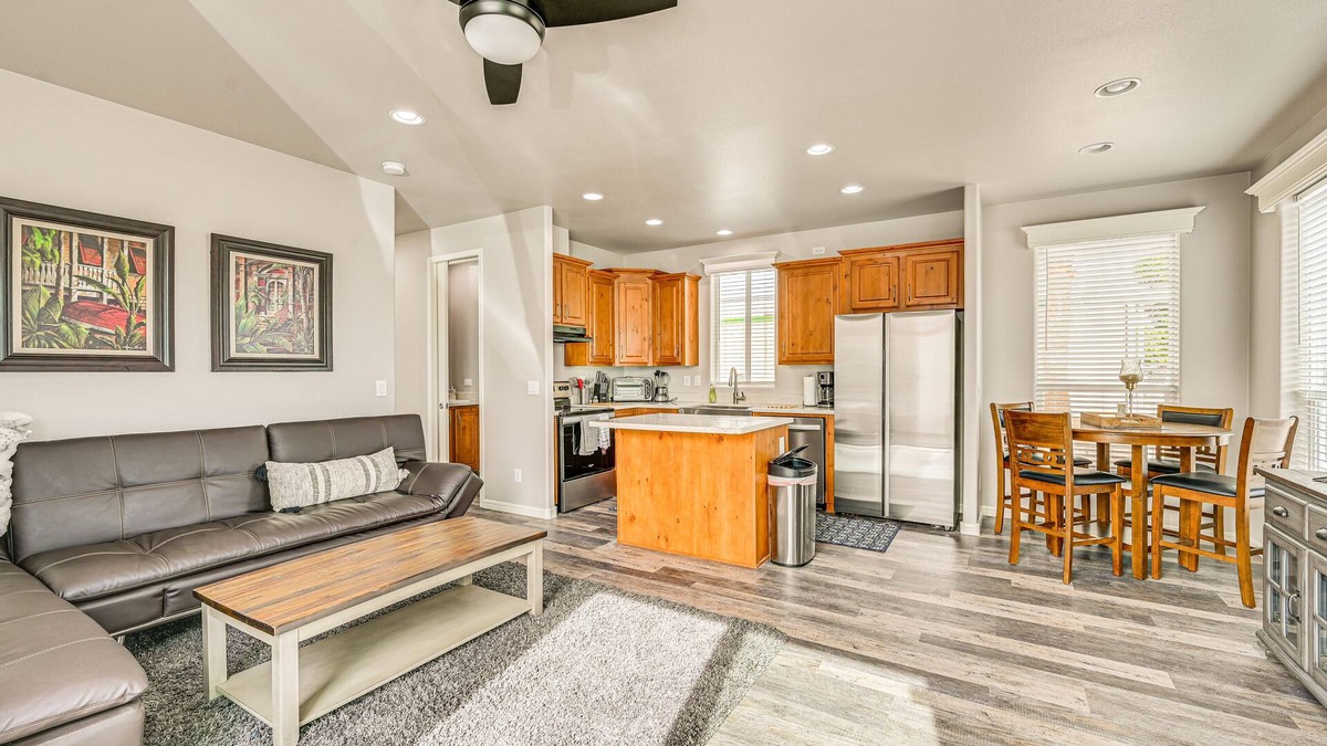 Yuma Cottage | Yuma Home w/Fire Pit & Outdoor Community Pool!