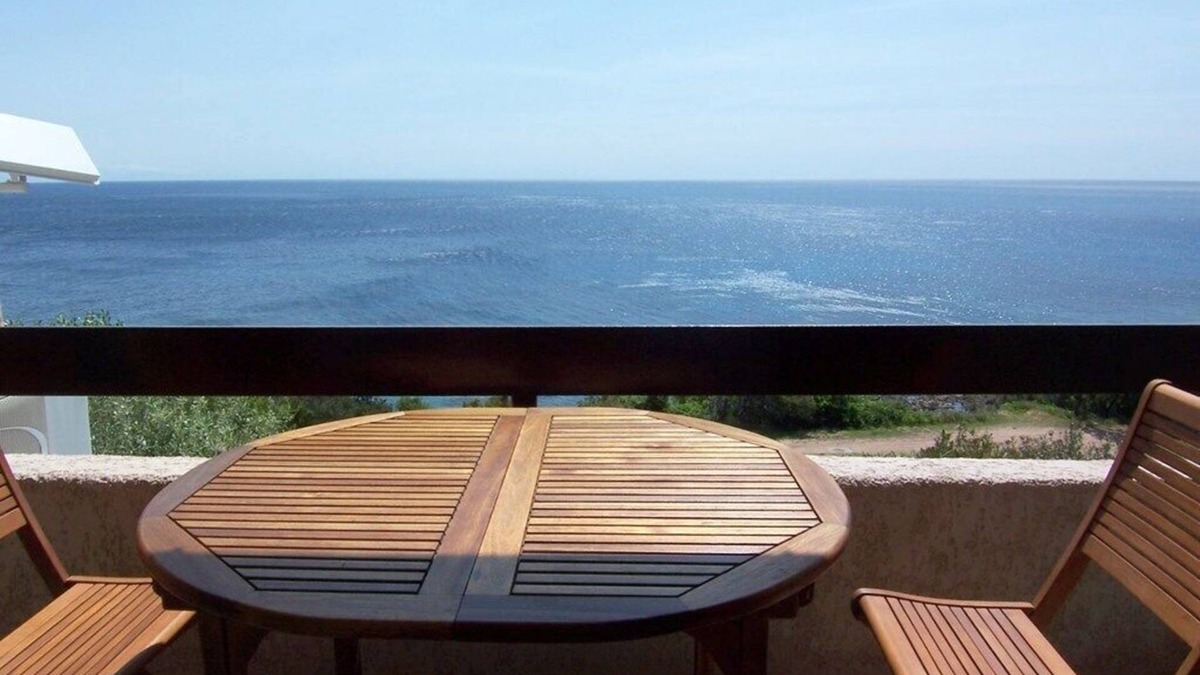 Tarcu House | YVETTE MINI-VILLA - FACING THE SEA- 3*