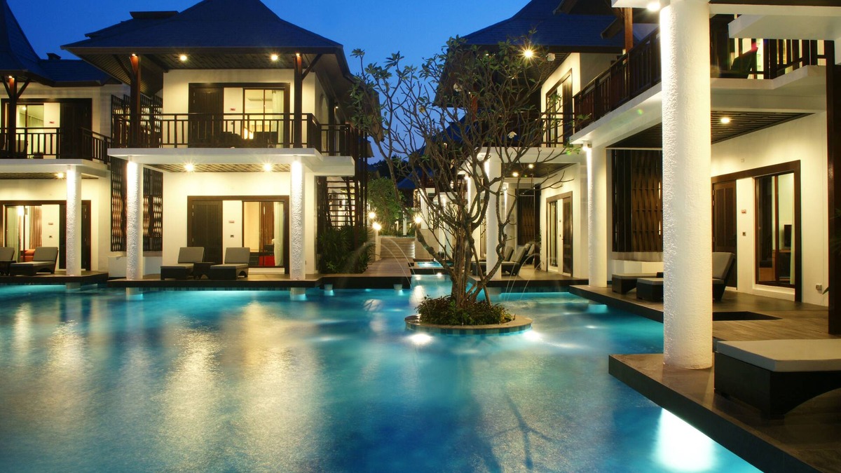 North Pattaya Hotel | Z Through by The Zign