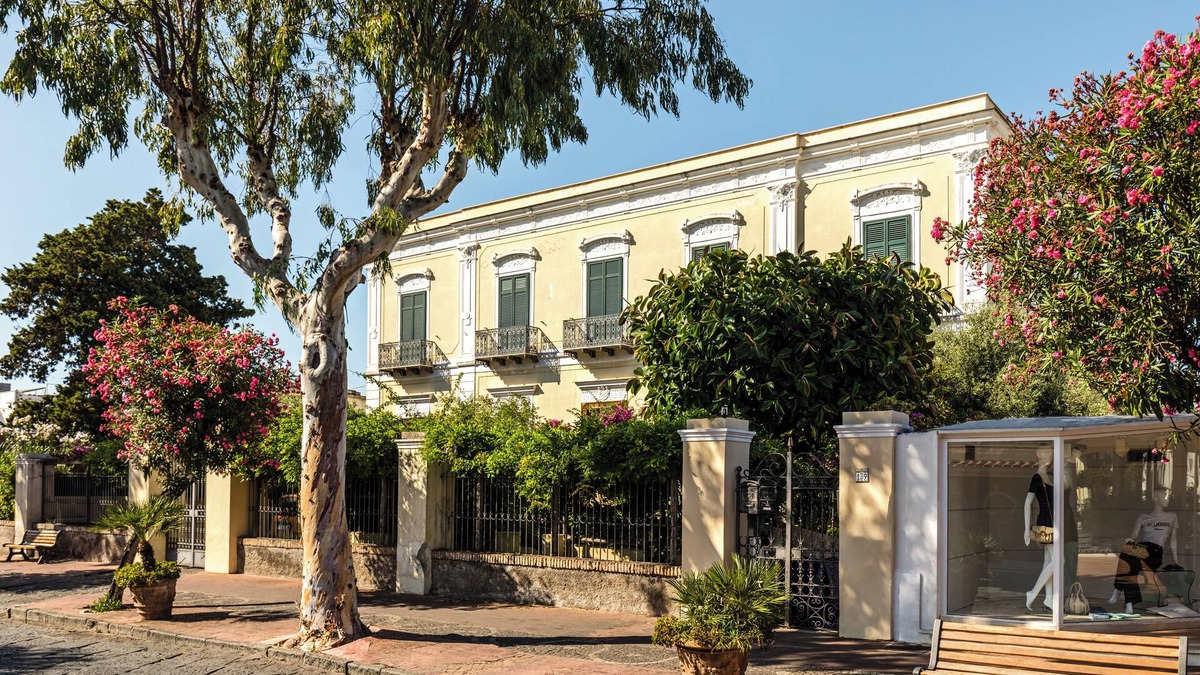 Ischia Porto Apartment | Zagara 139 few steps away from the sea