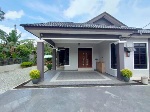 Kampung Kubang Tangga House | Zahani Homestay