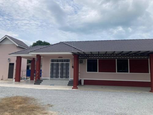 Cherang Ruku House | Zana Homestay