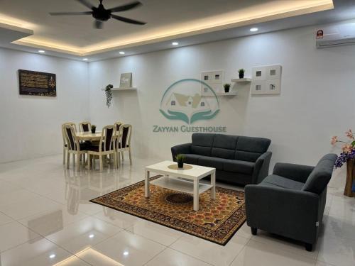 Kuching House | Zayyan Guesthouse