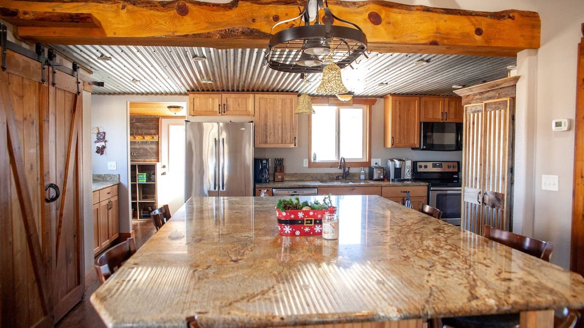 Williamson House | Zebra Rustic Retreat 3BR Home on Zebra Ranch