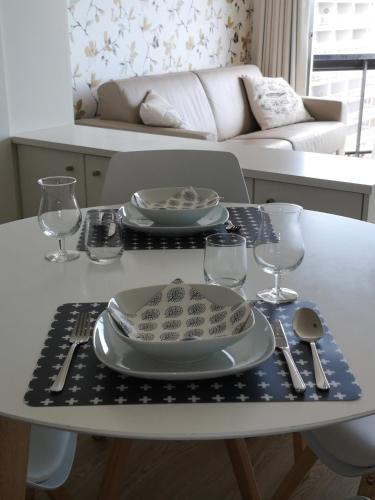 Oostduinkerke-Bad Apartment | Zeester en koffie.