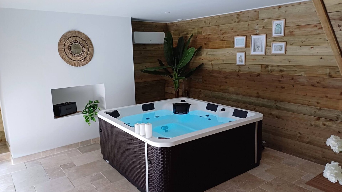 Distre House | Zen & Love gîte with private 4-person spa