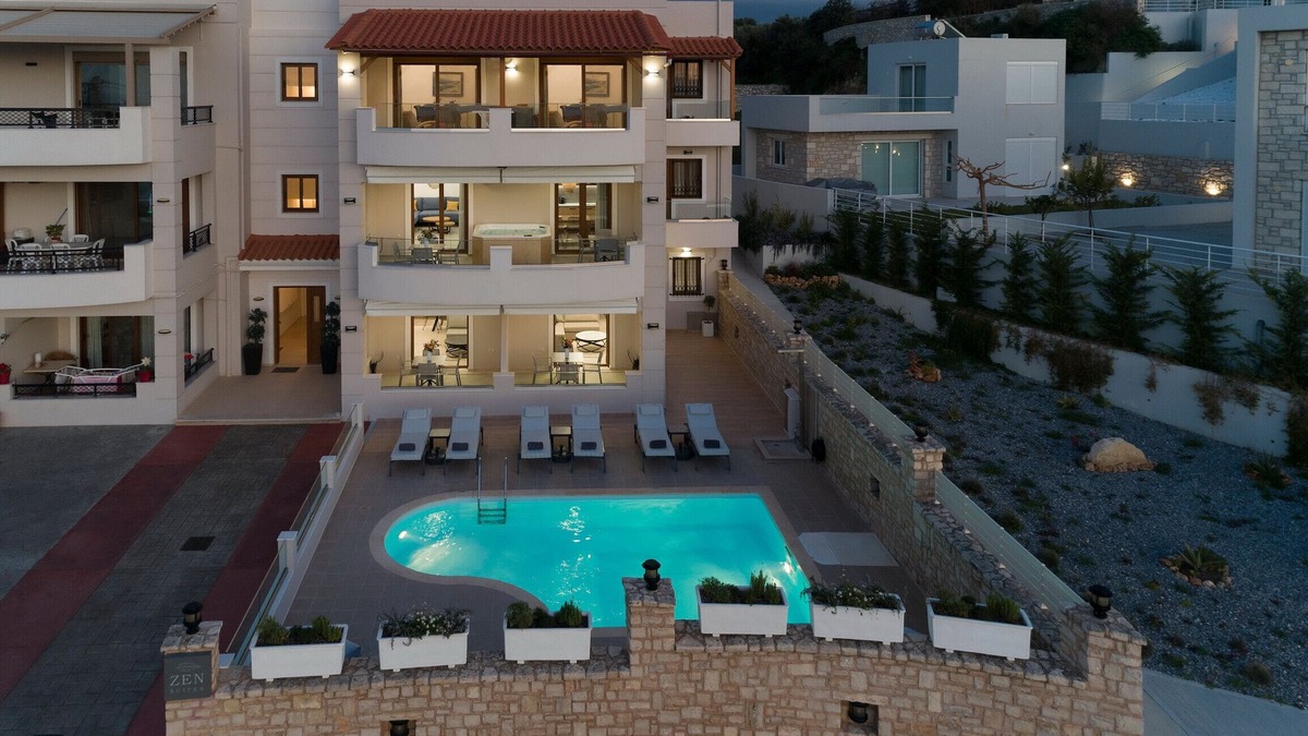 Magnisia Ski Chalet | Zen luxury home,pool,Near beach & amenities