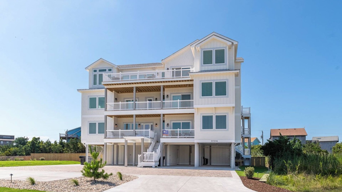 Salvo House | Zensation 14 BR Home at Tarheel Shores close to the beach + pets stay free