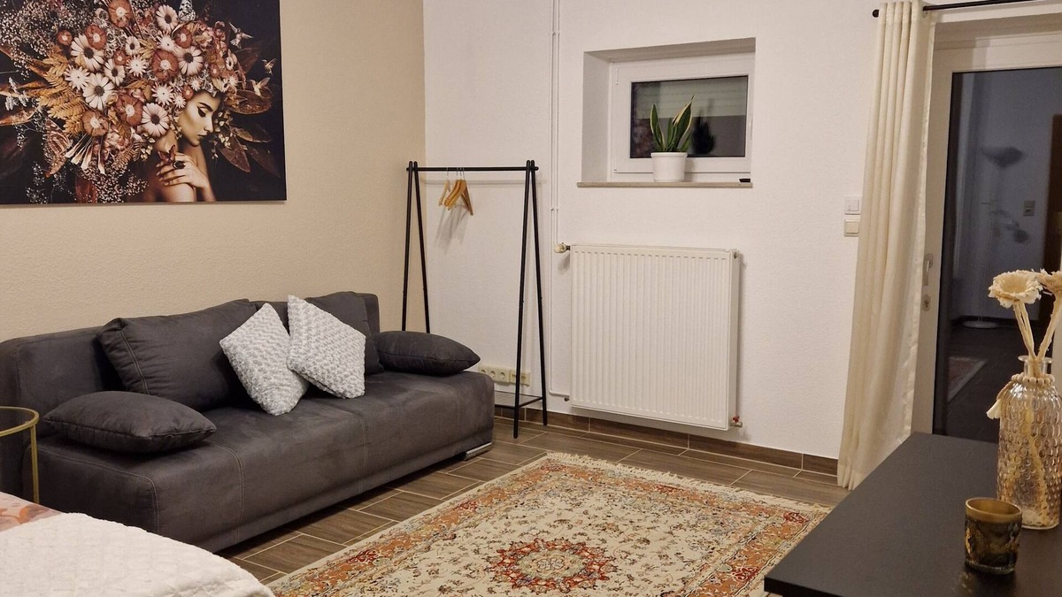 Hildesheim District Apartment | Zentrale und Barrierefreie Wohnung mit Terrasse in Ruhiger Lage in Alfeld Leine