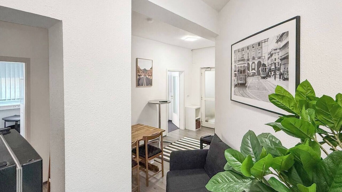 Rathaus Apartment | Zentrales Stgt Apt – 3SZ, 12 Pers.