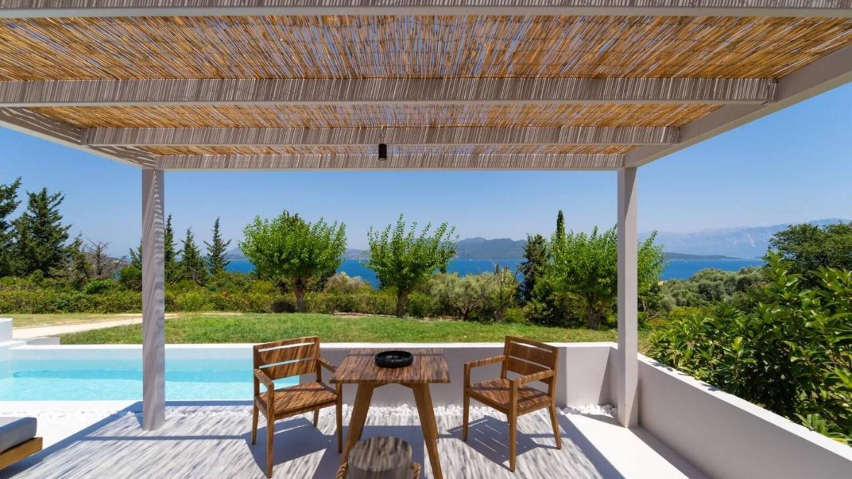 Nikiana House | Zephyrus Suite - Cavalier Suites