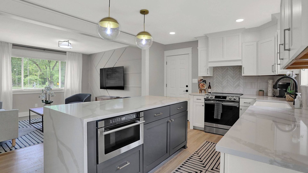 Zionsville House | Zest of Zionsville with WiFi, AC