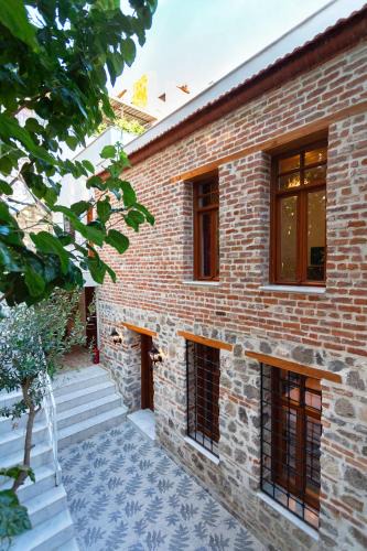 Konak Villa | Zeytinli Taş Ev