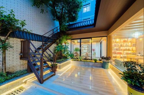 Shiqi District Hotel | Zhongshan Pingao Wensu Hotel