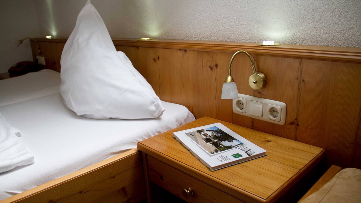 Schoerfling am Attersee Apartment | Zimmer de Luxe 1 - Pension Knoll