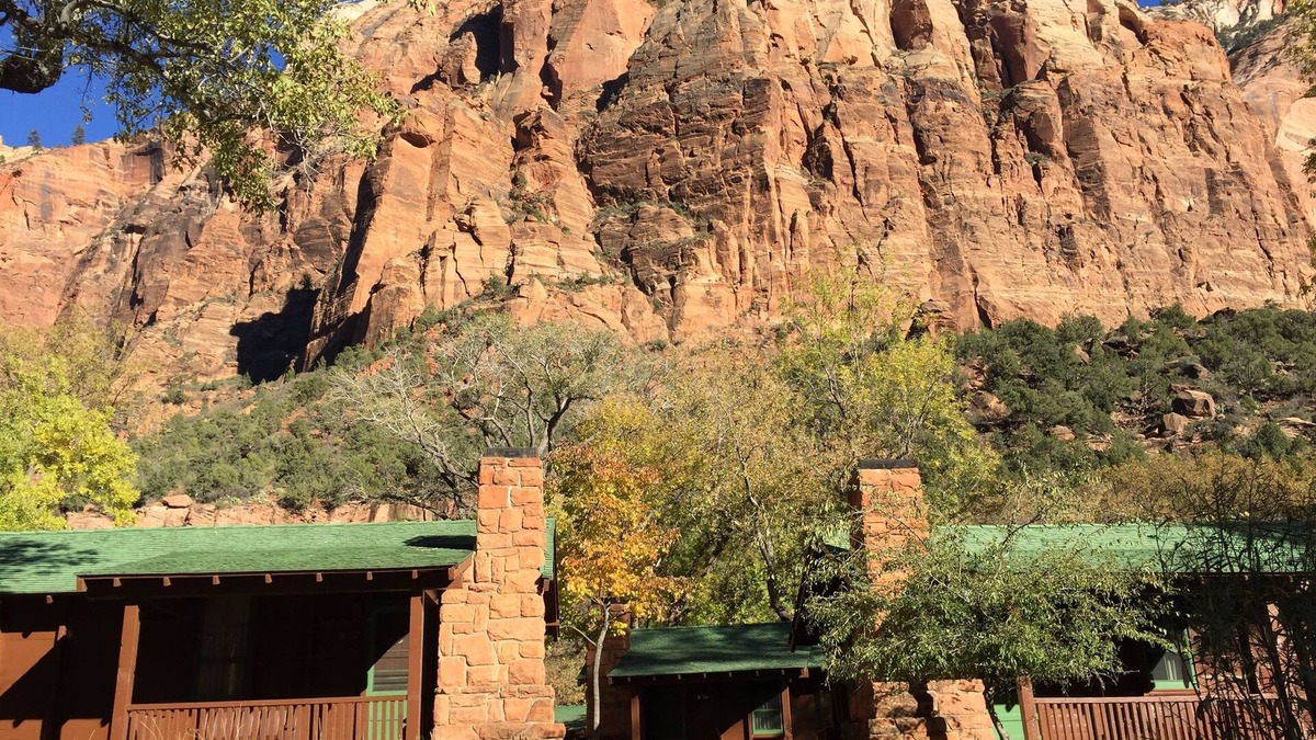 Zion National Park South Entrance Hotel | Zion Lodge - Inside The Park