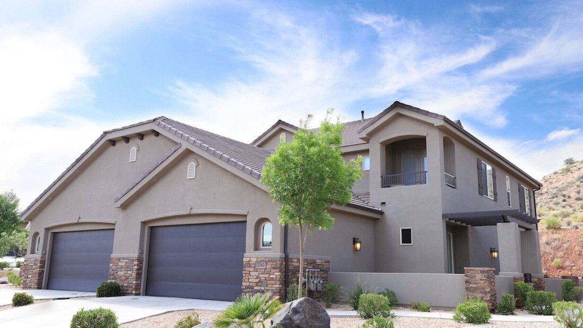 Washington House | Zion's Gate - Newly furnished & near Zion