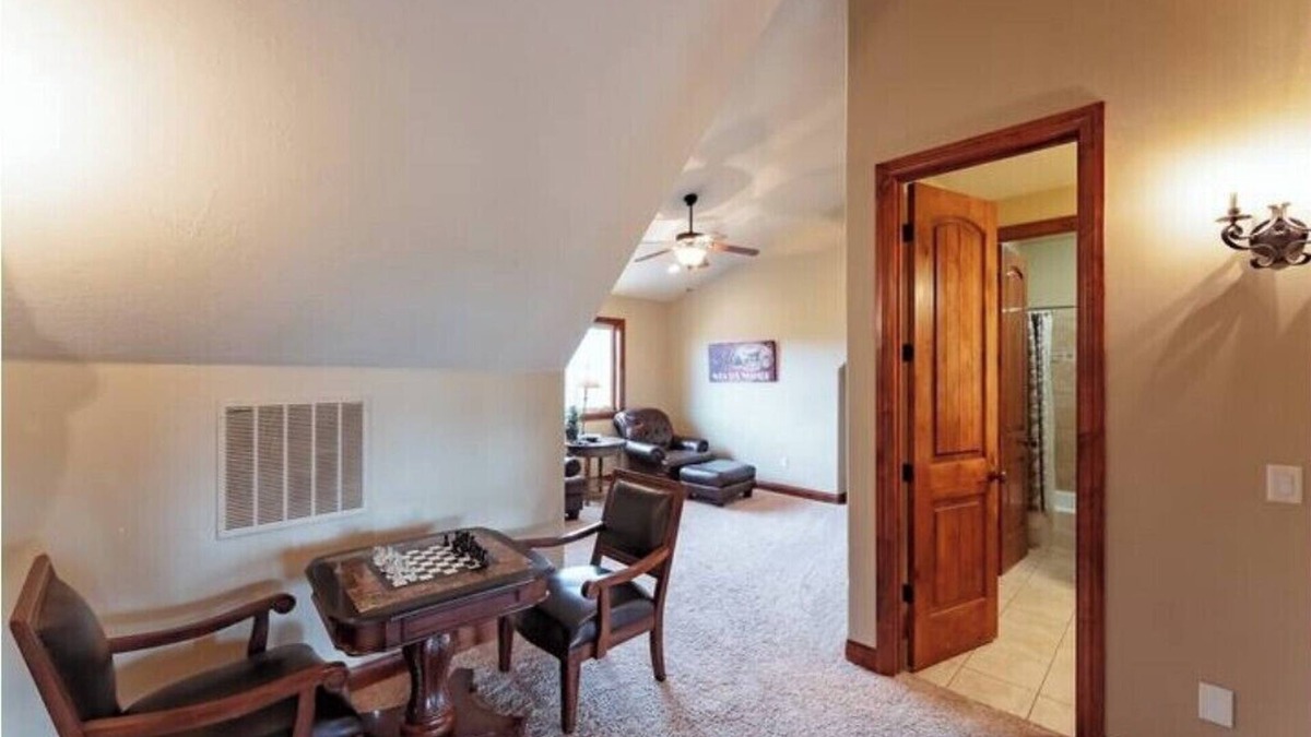 Zion National Park East Entrance House | Zion Views- Deer Haven Lodge+Resort Access