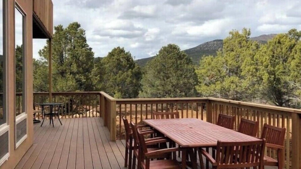 Zion National Park East Entrance House | Zion Views- The Retreat +Resort Access