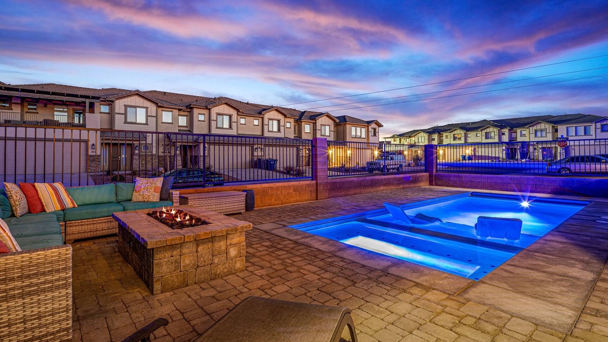 Hurricane House | Zion Village 251|Private Pool, Xbox, Grill, Resort Amenities, and more!