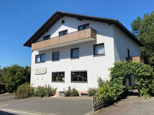 Graveneck Bed & Breakfast | Zum Lahnfelsen Gräveneck
