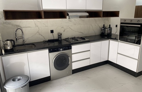 Hay Al Matar Apartment | À cinq minutes de la Corniche avec vue sur la mer