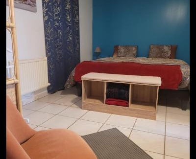 Yevres House | À la campagne, studio pour 1 ou 2 personnes, calme, wifi, jardin, parking