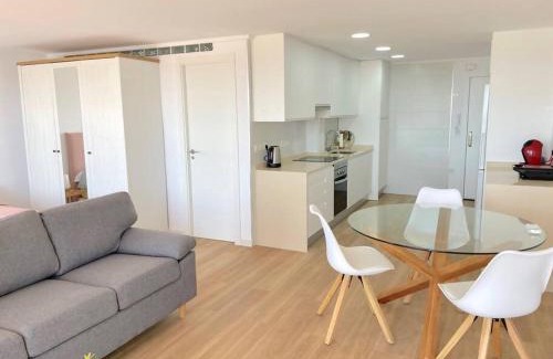 Villajoyosa Apartment | Ático Loft Playa frente al Puerto