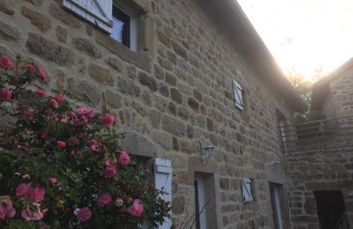 Saint-Pierre-Eynac House | Ô pré de jade