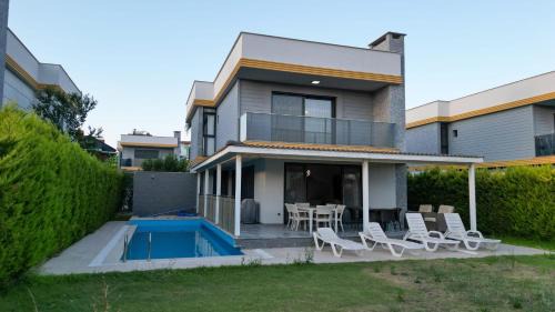 Kusadasi Villa | ÖZEL HAVUZLU Müstakil LÜKS VILLA