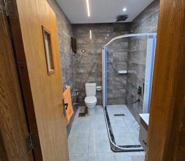 Al-Basatin Apartment | شقة مفروشة بكمبوند وان قطامية معمار المرشدي