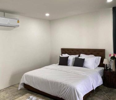 Sado Phong House | ช่องลม แคมป์ เขาค้อ