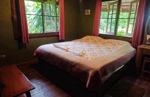 Mae On Cabin | ธารทอง ลอดจ์ Tharnthong Lodge